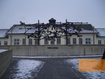 Image: Dachau, 2003, General view of the »International Memorial«, Ronnie Golz