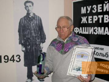 Image: Petrozavodsk, 2005, Vadim Misko with an award the museum received in 2004, Maxim Efimov