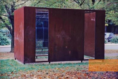 Image: Andernach, 1996, Exterior view of the Mirror Container, Paul Petzel