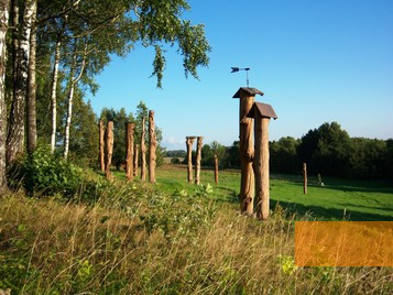 Bild:Ablinga, 2013, Holzskulpturen, Vilensija