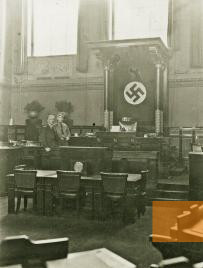 Image: Karlsruhe, 1933, Assembly hall of the Baden State Parliament with swastika flag, Generallandesarchiv Karlsruhe, 231_3397#4-4