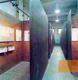 Image: Salzgitter, 1995, Exhibition at the Drütte Concentration Camp Memorial Site and Documentation Centre, Arbeitskreis Stadtgeschichte. e.V.