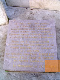 Image: Clermont-de-l'Oise, undated., Memorial plaque at the base of the memorial, Musée Theillou