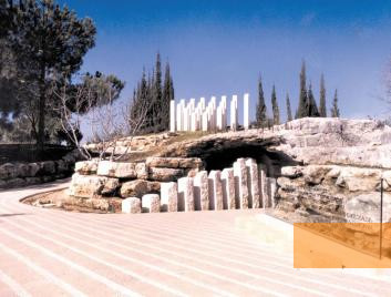 Bild:Jerusalem, o.D., Außenansicht des Denkmals für die Kinder, Yad Vashem