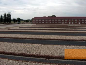 Image: Neuengamme, 2007, Outlines of former barracks in the Neuengamme concentration camp, Stiftung Denkmal