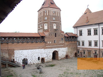 Image: Mir, 2012, Inner courtyard of Mir Castle, Alex Zelenko
