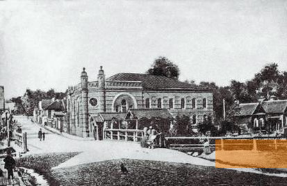 Image: Mogilev, about 1900, Old city view with synagogue, public domain