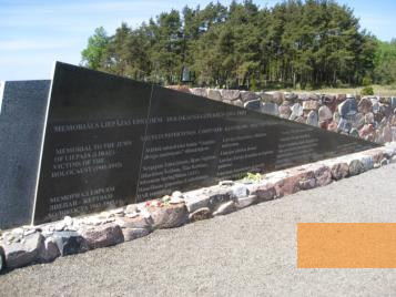 Image: Liepāja, 2008, Detailed view of the memorial complex at the shooting site close the fishing village of Šķēde, Henry Blumberg 
