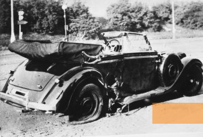 Image: Prague, 1942, Heydrich's car after the assassination attempt, Bundesarchiv, Bild 146-1972-039-44, N/A