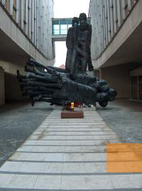Image:  Banská Bystrica, 2004, Monument in the museum complex, Stiftung Denkmal