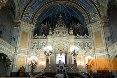 Bild:Szeged, 2019, Altar der Neuen Synagoge, Ruth Ellen Gruber